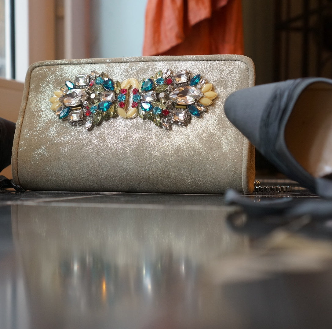 JENNIFER: Clutch da lộn, trang trí buổi tối